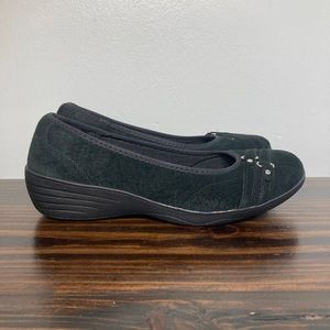 Skechers Kiss Happy Moment Black Suede Comfort Flats Womens Size 9